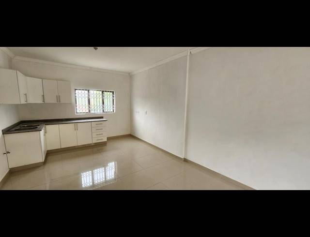 10 BEDROOM HOUSE FOR SALE IN SARNIA